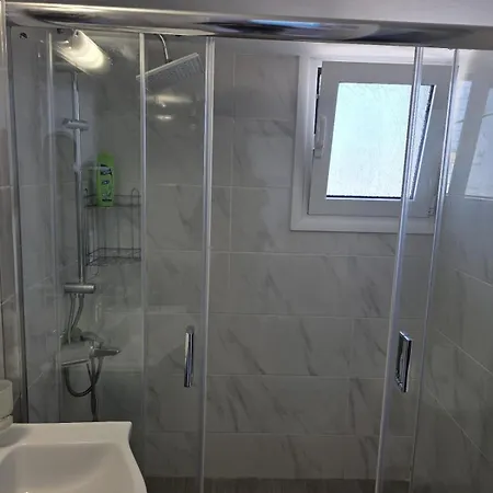 Your Refuge Overlooking Port 6a Appartement *